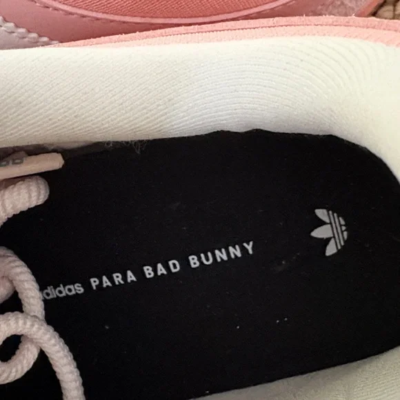 Adidas Cabo Rojo Bad Bunny Gazelle Sneakers 7.5 - Picture 7 of 9